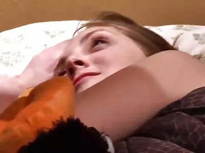 Riley házi szex videók Star bassza mostohaapját, miközben anya távol van