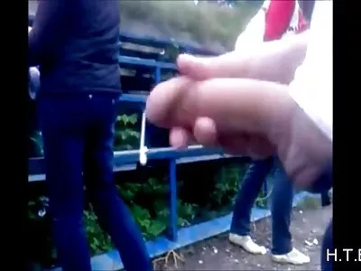 Édes szőke Riley beleélvez a punciba Star csavarodik a szabadban
