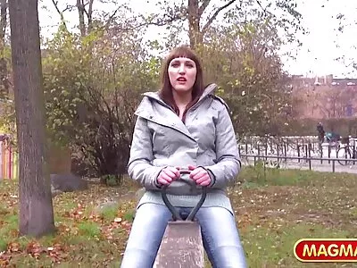 Két lány kurva egy szerencsés amatör anál szex ember