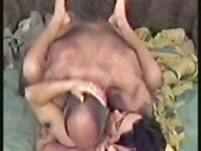 Kétségbeesett nő könyörög az orvosnak, hazi sex videok hogy bassza meg és megtermékenyítse őt az irodában