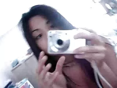 Fiatal szuka Nikita Teen és Shana Lane szórakoznak szexuális amatőr pornó játékokkal