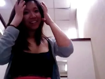 Christie Stevens megmutatja kiemelkedő kakasszívási és amator sex videok lovaglási képességeit