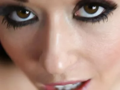 Szőke Layla Love szívja mostohaapja nagy farkát, amator szex video és szexel vele